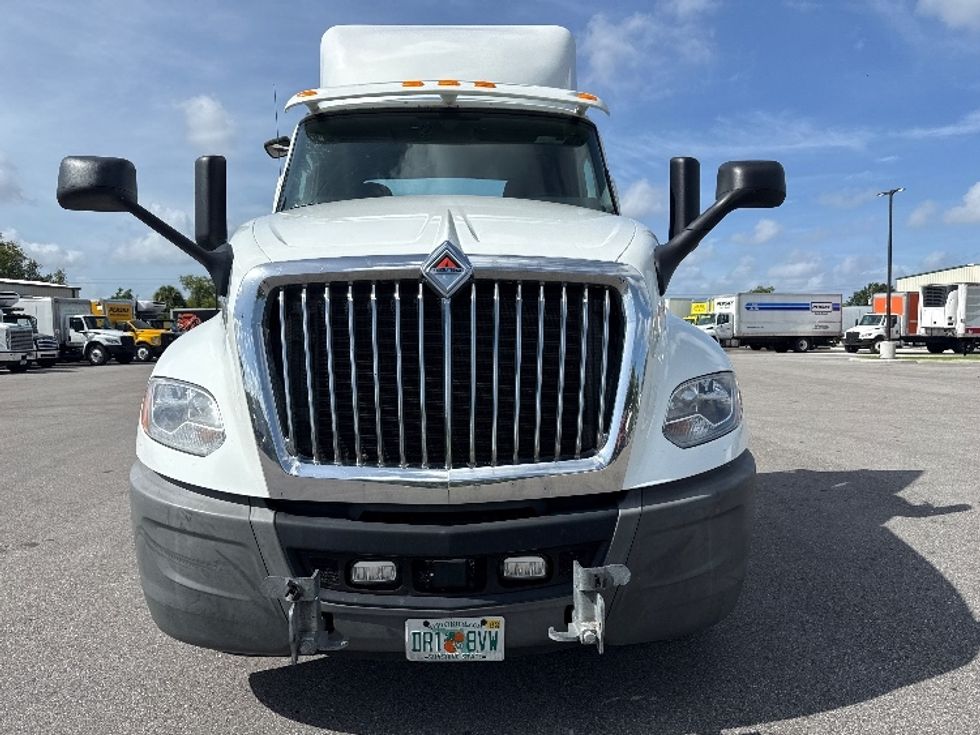 Day Cab Tractor-Heavy Duty Tractors-International-2020-LT625-Tampa-FL-351,270\n\t\tmiles-$ 44,000 - Image 2