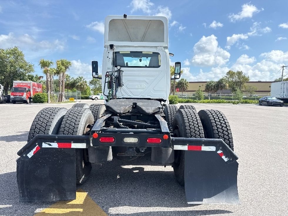 Day Cab Tractor-Heavy Duty Tractors-International-2020-LT625-Tampa-FL-351,270\n\t\tmiles-$ 44,000 - Image 6