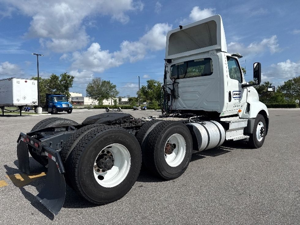 Day Cab Tractor-Heavy Duty Tractors-International-2020-LT625-Tampa-FL-351,270\n\t\tmiles-$ 44,000 - Image 7