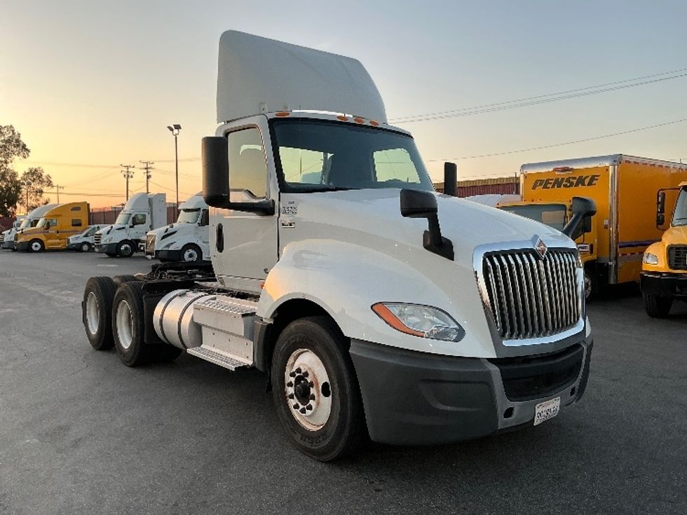 Day Cab Tractor-Heavy Duty Tractors-International-2020-LT625-Torrance-CA-102,887\n\t\tmiles-$ 61,250 - Image 1