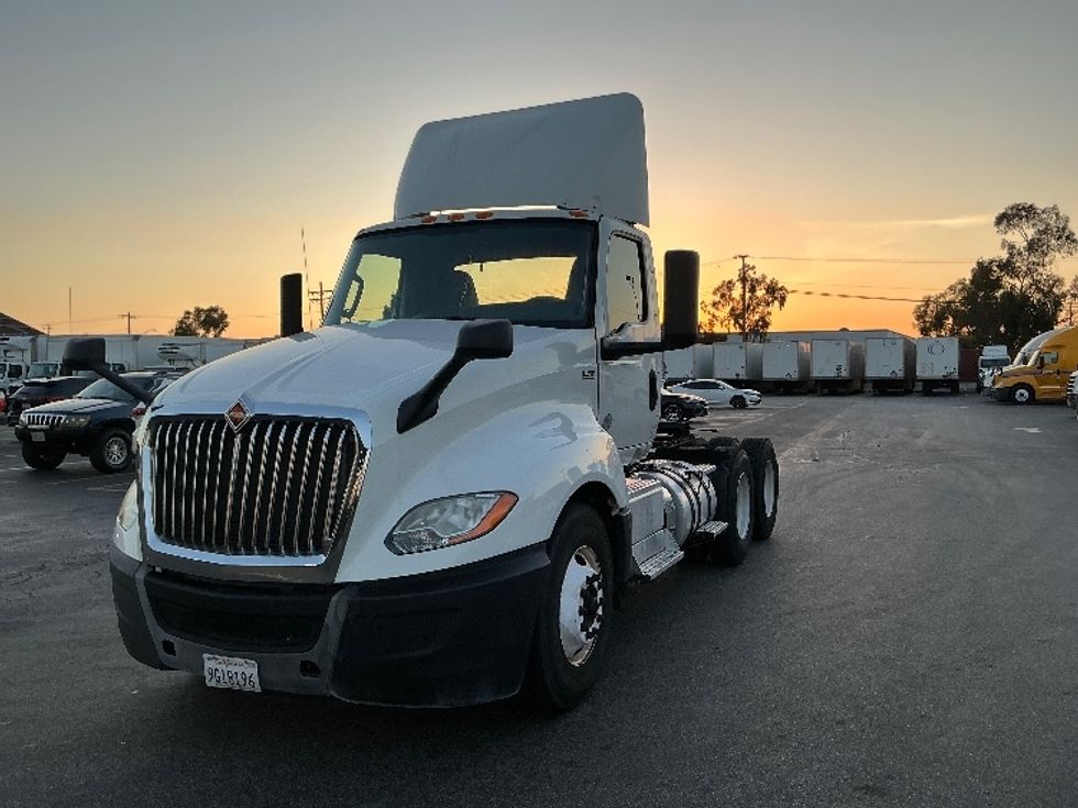 Day Cab Tractor-Heavy Duty Tractors-International-2020-LT625-Torrance-CA-102,887\n\t\tmiles-$ 61,250 - Image 3