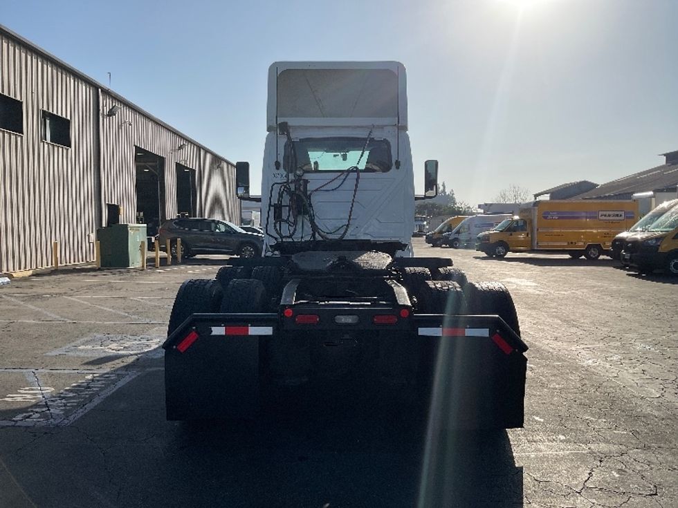 Day Cab Tractor-Heavy Duty Tractors-International-2020-LT625-Torrance-CA-115,488\n\t\tmiles-$ 36,000 - Image 17