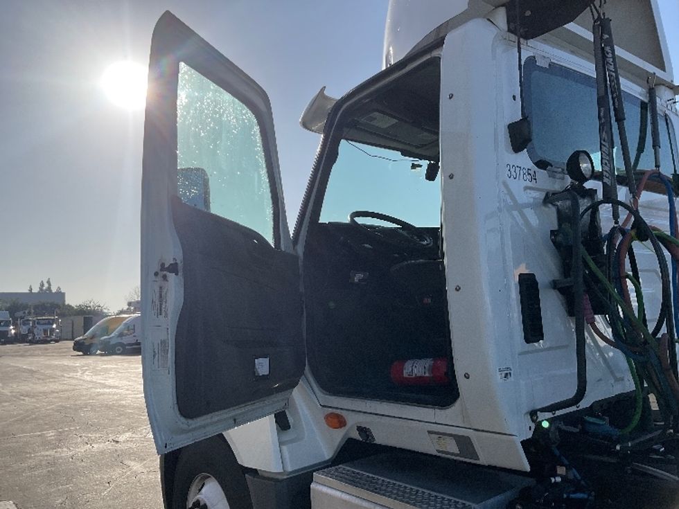Day Cab Tractor-Heavy Duty Tractors-International-2020-LT625-Torrance-CA-115,488\n\t\tmiles-$ 36,000 - Image 9