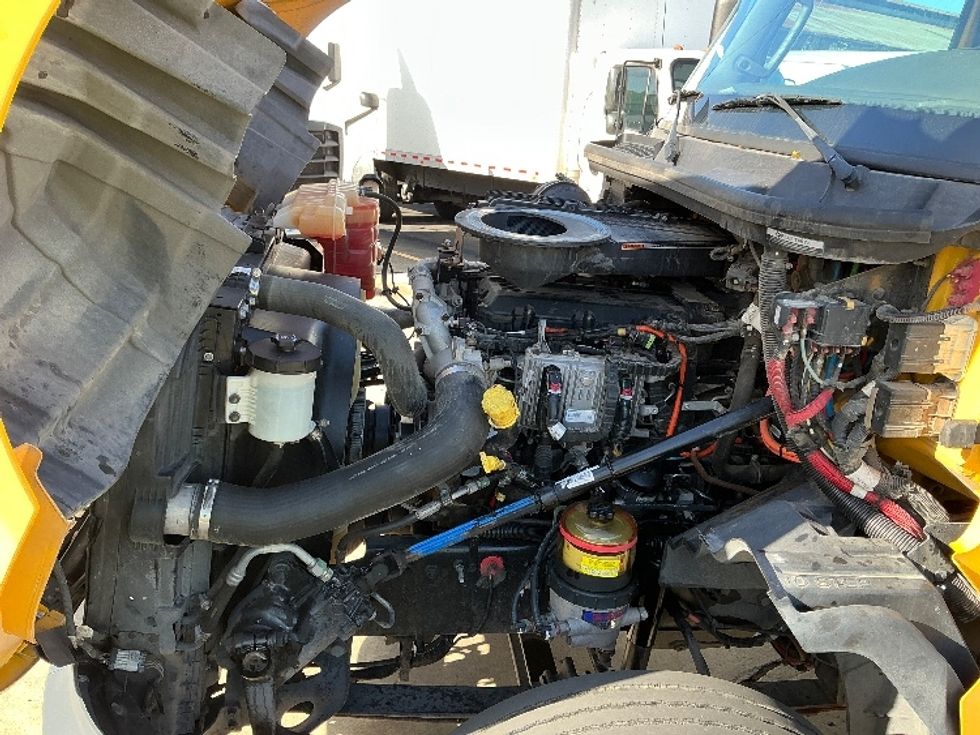 Day Cab Tractor-Heavy Duty Tractors-International-2020-LT625-Torrance-CA-143,962\n\t\tmiles-$ 32,000 - Image 14