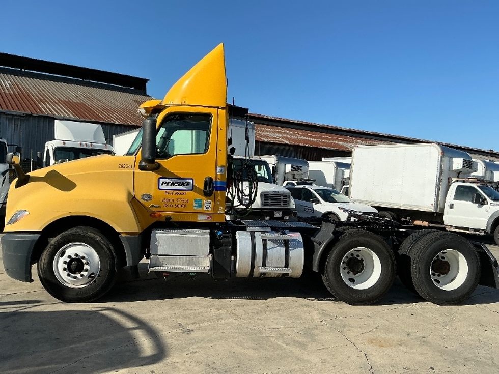 Day Cab Tractor-Heavy Duty Tractors-International-2020-LT625-Torrance-CA-143,962\n\t\tmiles-$ 32,000 - Image 4
