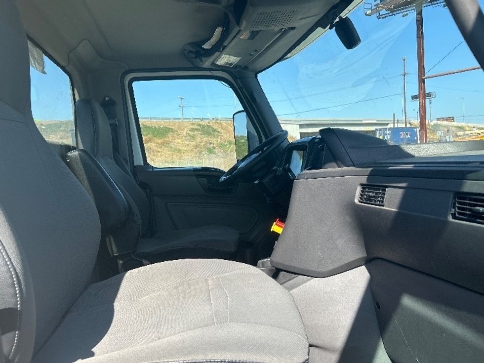 Day Cab Tractor-Heavy Duty Tractors-International-2020-LT625-Torrance-CA-164,087\n\t\tmiles-$ 33,250 - Image 14