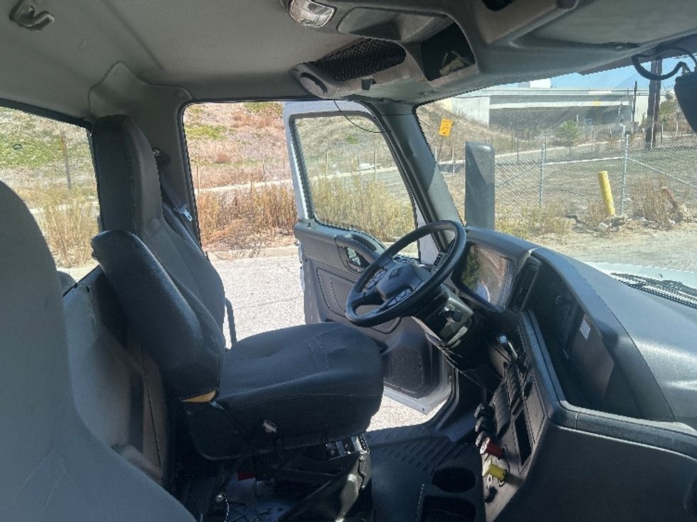 Day Cab Tractor-Heavy Duty Tractors-International-2020-LT625-Torrance-CA-177,261\n\t\tmiles-$ 37,250 - Image 14