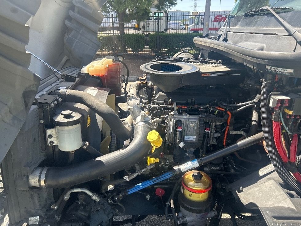 Day Cab Tractor-Heavy Duty Tractors-International-2020-LT625-Torrance-CA-177,261\n\t\tmiles-$ 37,250 - Image 16