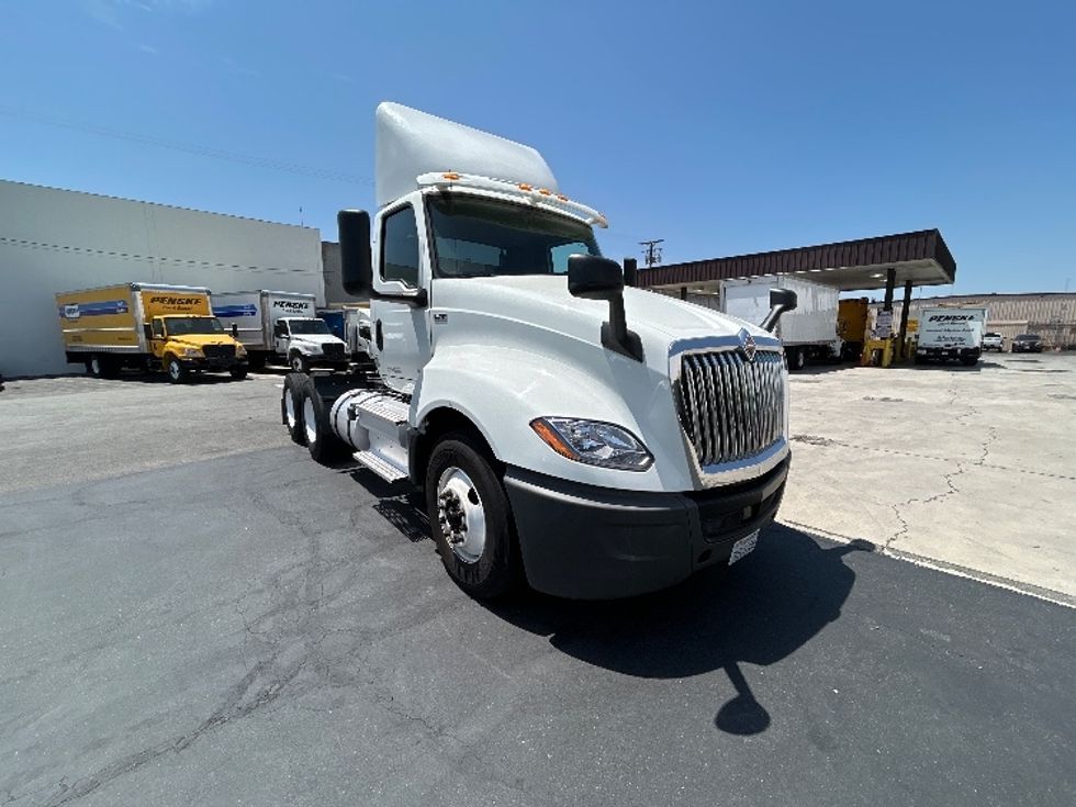 Day Cab Tractor-Heavy Duty Tractors-International-2020-LT625-Torrance-CA-205,378\n\t\tmiles-$ 36,250 - Image 1