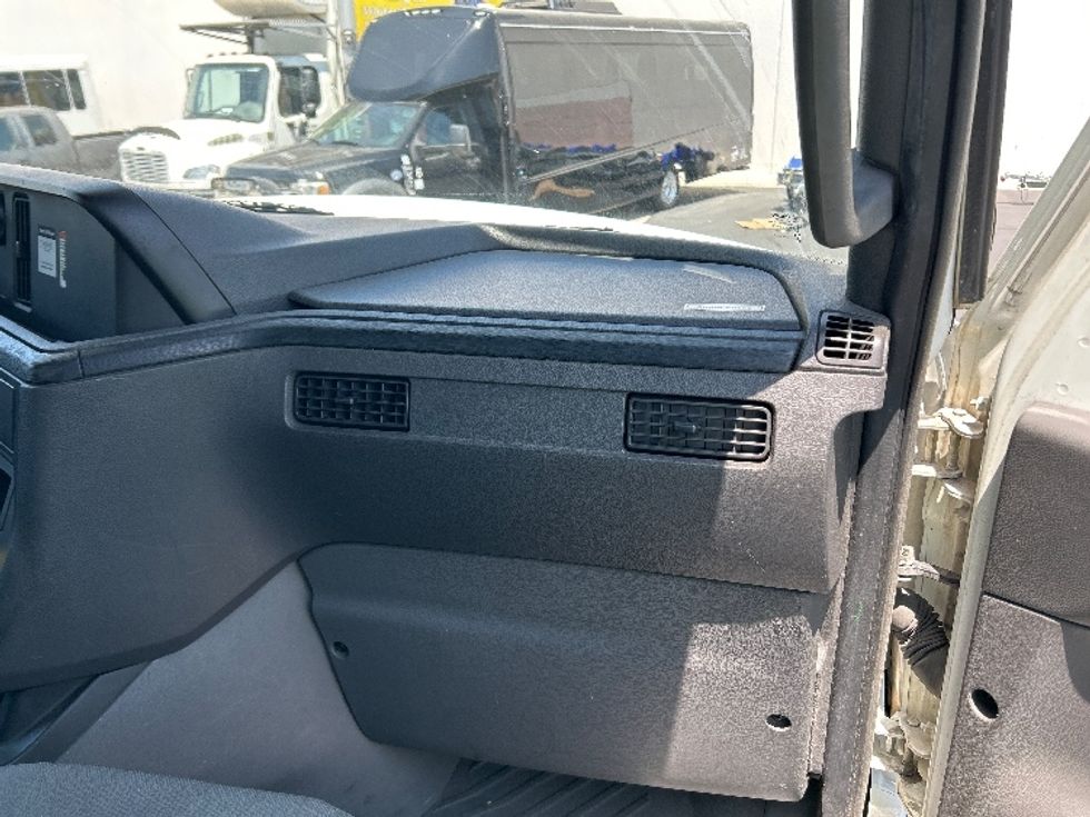 Day Cab Tractor-Heavy Duty Tractors-International-2020-LT625-Torrance-CA-205,378\n\t\tmiles-$ 36,250 - Image 13