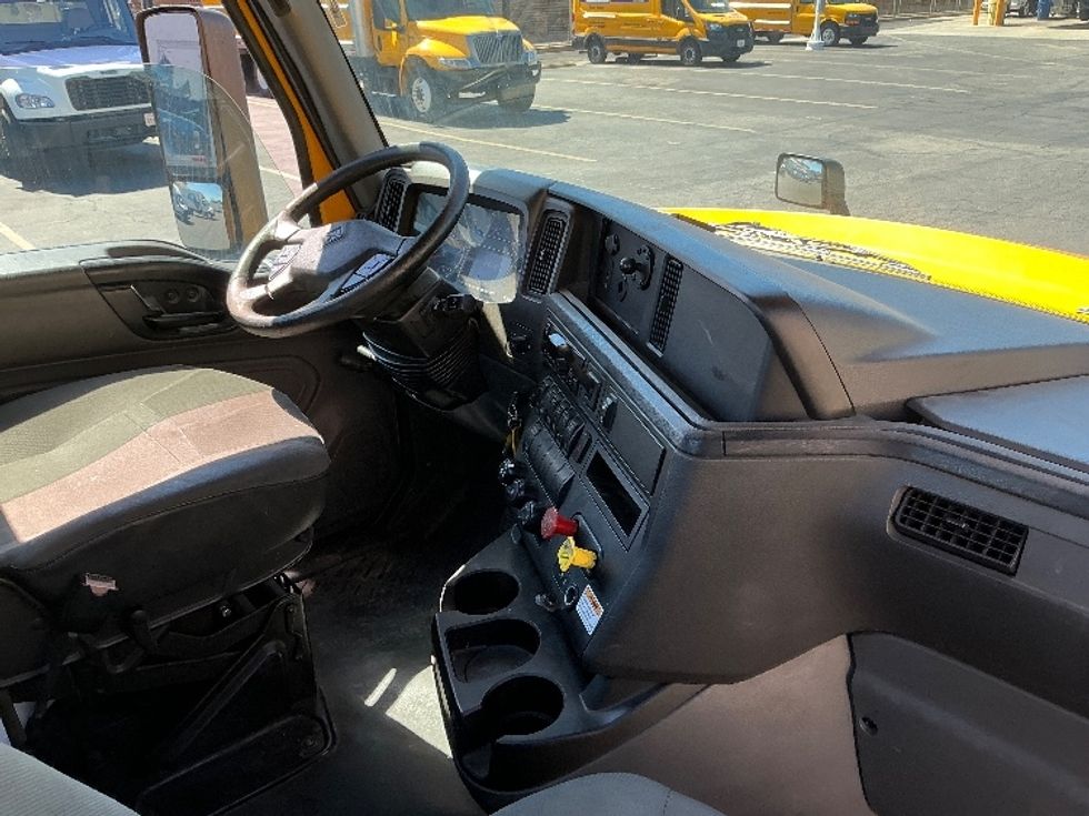 Day Cab Tractor-Heavy Duty Tractors-International-2020-LT625-Torrance-CA-214,877\n\t\tmiles-$ 30,250 - Image 14