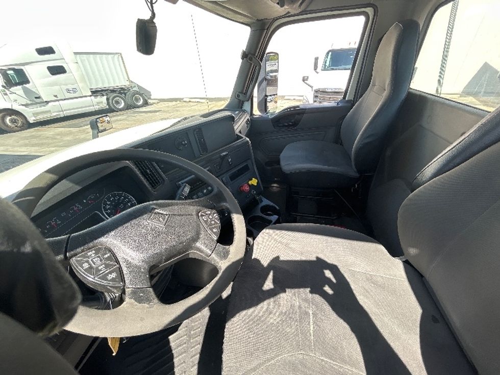 Day Cab Tractor-Heavy Duty Tractors-International-2020-LT625-Torrance-CA-221,195\n\t\tmiles-$ 34,250 - Image 10