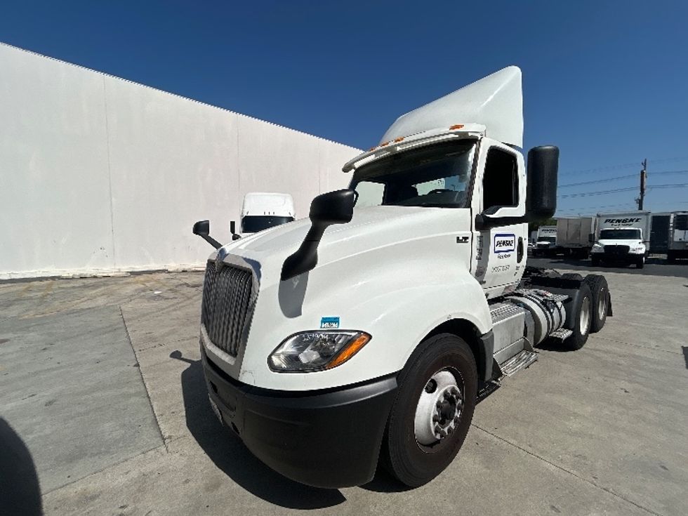 Day Cab Tractor-Heavy Duty Tractors-International-2020-LT625-Torrance-CA-221,195\n\t\tmiles-$ 34,250 - Image 3