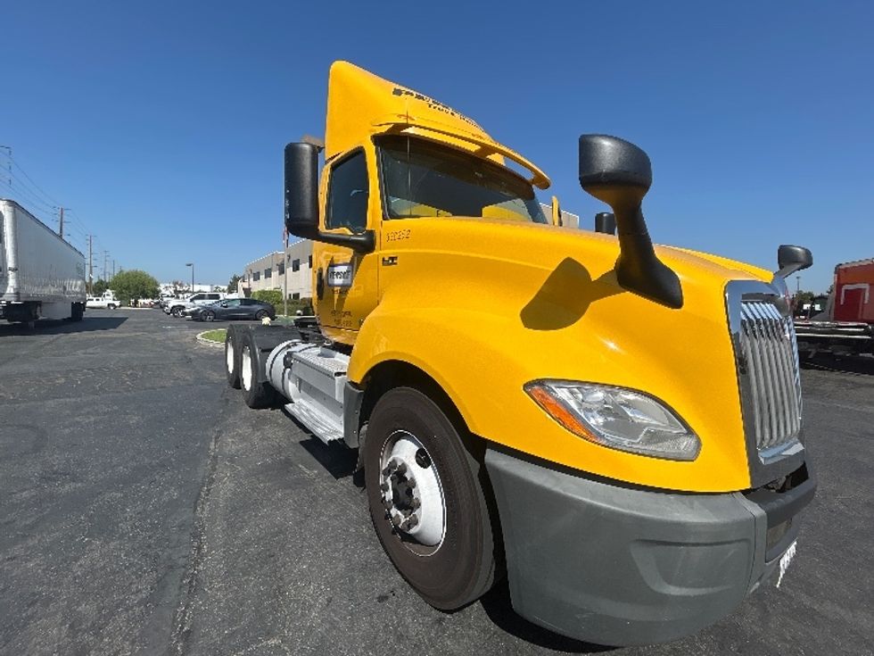 Day Cab Tractor-Heavy Duty Tractors-International-2020-LT625-Torrance-CA-256,841\n\t\tmiles-$ 30,250 - Image 1