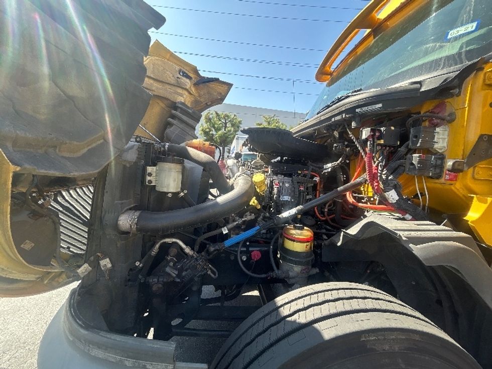 Day Cab Tractor-Heavy Duty Tractors-International-2020-LT625-Torrance-CA-256,841\n\t\tmiles-$ 30,250 - Image 16