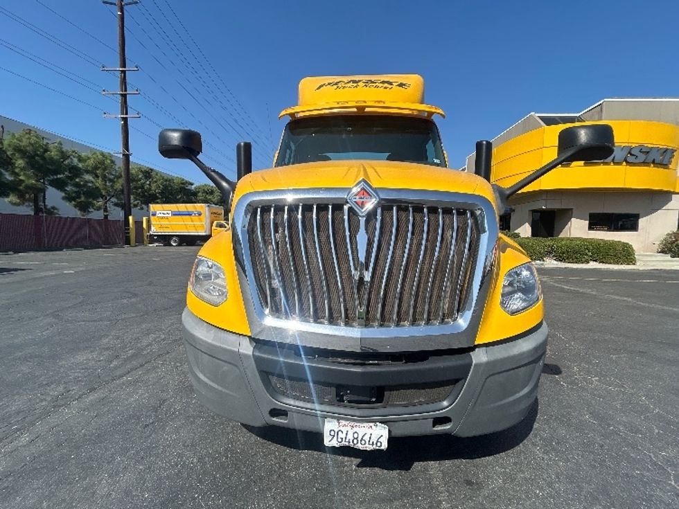 Day Cab Tractor-Heavy Duty Tractors-International-2020-LT625-Torrance-CA-256,841\n\t\tmiles-$ 30,250 - Image 2