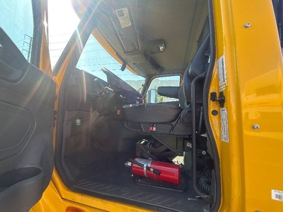 Day Cab Tractor-Heavy Duty Tractors-International-2020-LT625-Torrance-CA-256,841\n\t\tmiles-$ 30,250 - Image 9