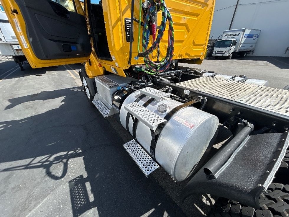 Day Cab Tractor-Heavy Duty Tractors-International-2020-LT625-Torrance-CA-268,288\n\t\tmiles-$ 30,250 - Image 15