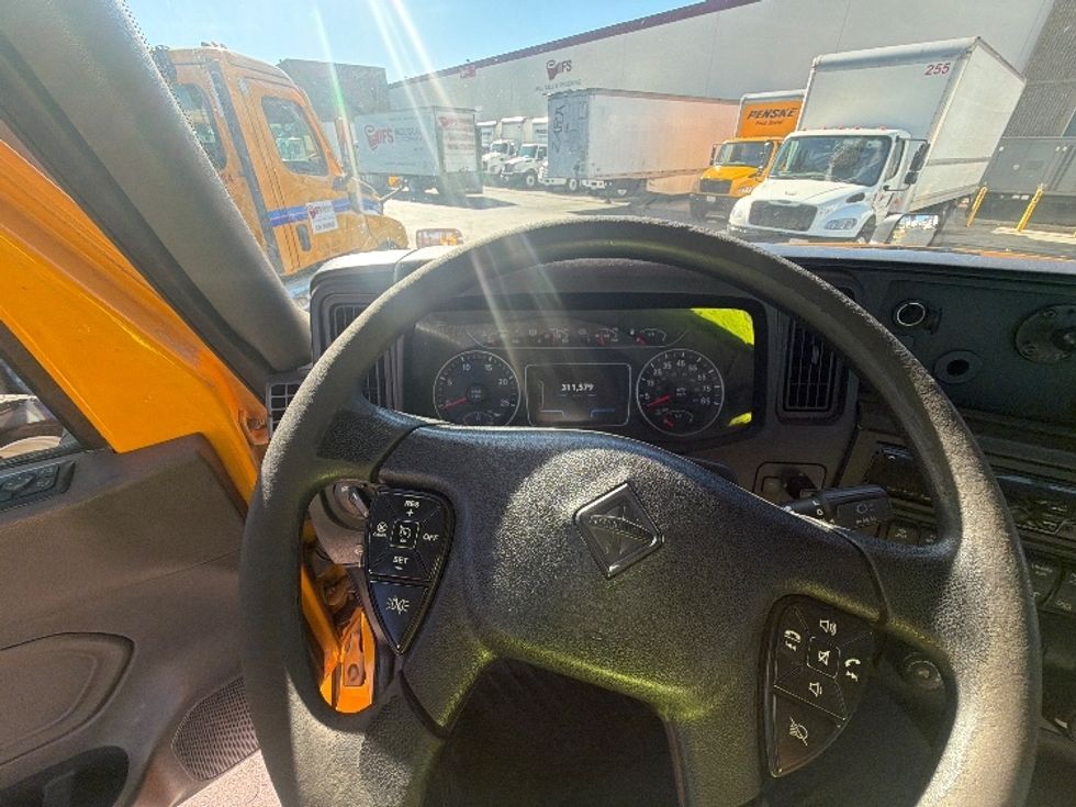 Day Cab Tractor-Heavy Duty Tractors-International-2020-LT625-Torrance-CA-310,868\n\t\tmiles-$ 29,000 - Image 11