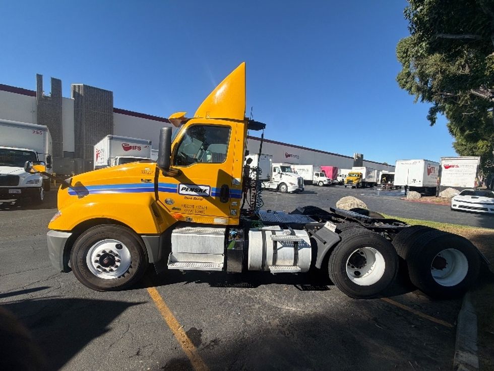Day Cab Tractor-Heavy Duty Tractors-International-2020-LT625-Torrance-CA-310,868\n\t\tmiles-$ 29,000 - Image 4
