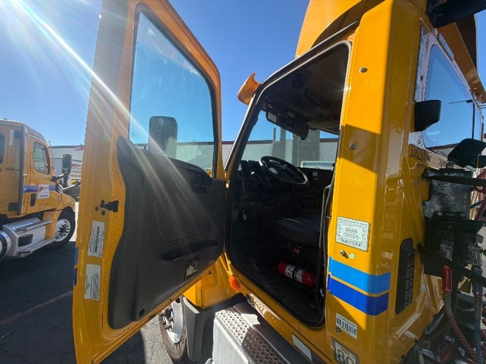 Day Cab Tractor-Heavy Duty Tractors-International-2020-LT625-Torrance-CA-310,868\n\t\tmiles-$ 29,000 - Image 9