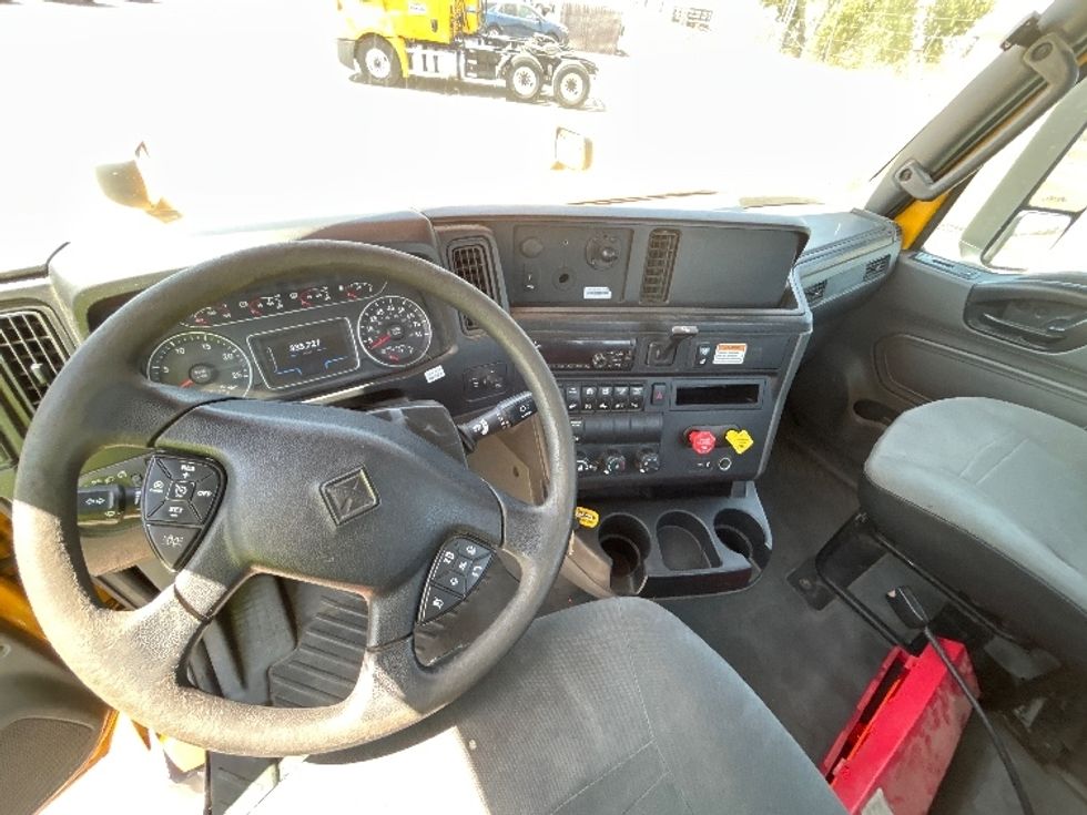 Day Cab Tractor-Heavy Duty Tractors-International-2020-LT625-Tracy-CA-336,749\n\t\tmiles-$ 27,000 - Image 11