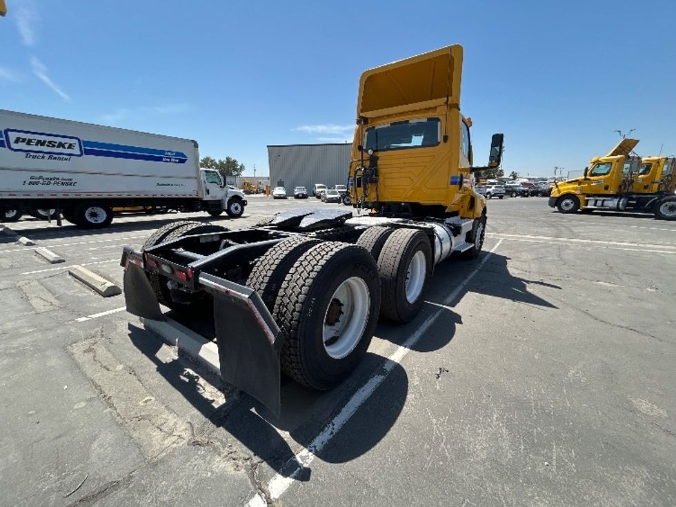 Day Cab Tractor-Heavy Duty Tractors-International-2020-LT625-Tracy-CA-336,749\n\t\tmiles-$ 27,000 - Image 7