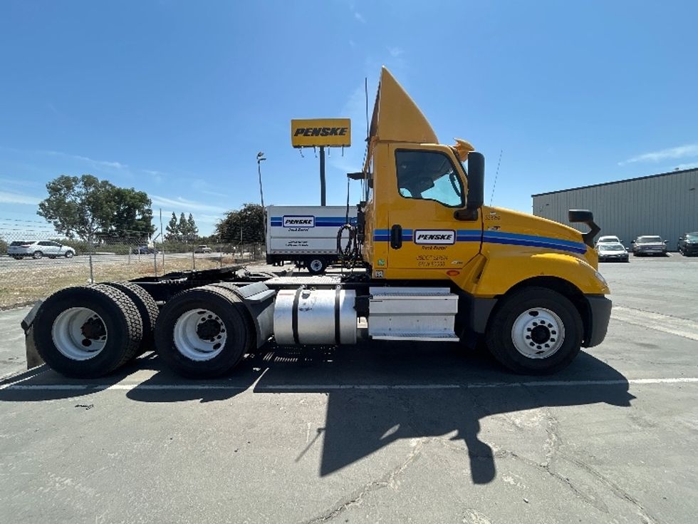 Day Cab Tractor-Heavy Duty Tractors-International-2020-LT625-Tracy-CA-336,749\n\t\tmiles-$ 27,000 - Image 8