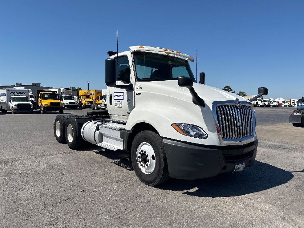 Day Cab Tractor-Heavy Duty Tractors-International-2020-LT625-Tulsa-OK-310,691\n\t\tmiles-$ 31,000 - Image 1