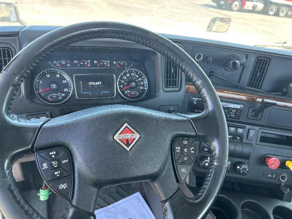 Day Cab Tractor-Heavy Duty Tractors-International-2020-LT625-Tulsa-OK-310,691\n\t\tmiles-$ 31,000 - Image 11