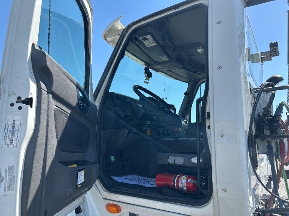 Day Cab Tractor-Heavy Duty Tractors-International-2020-LT625-Tulsa-OK-310,691\n\t\tmiles-$ 31,000 - Image 9