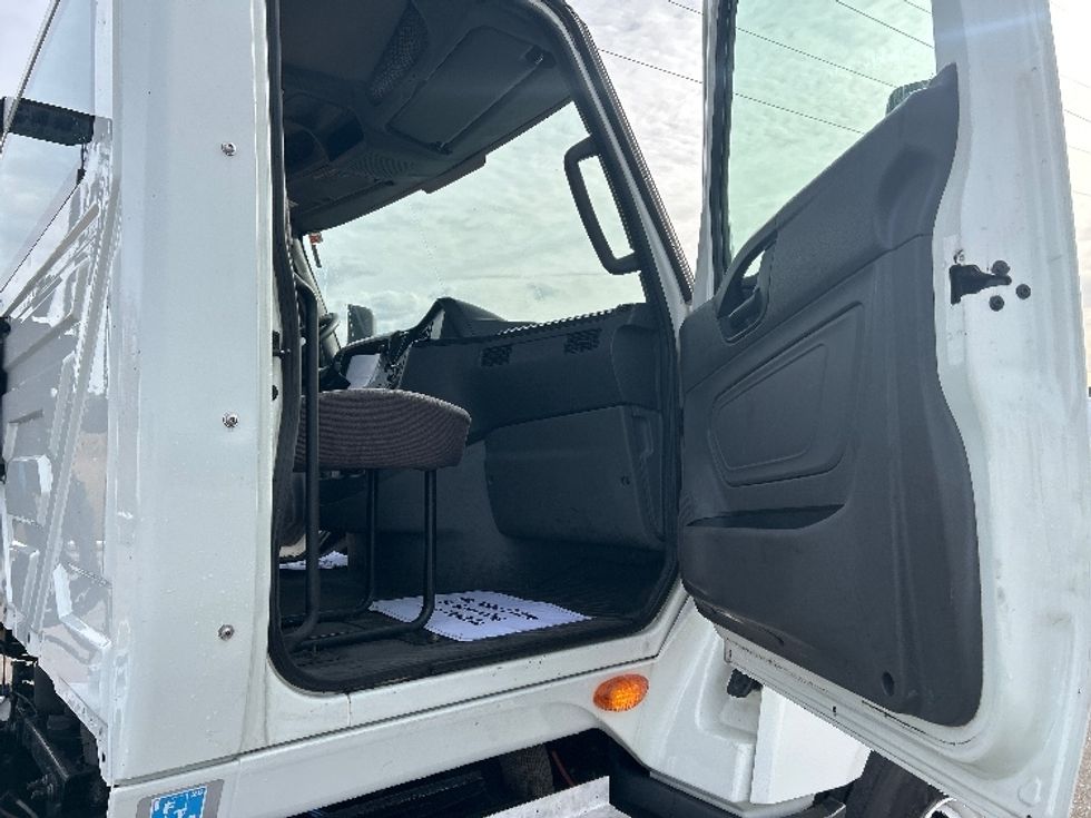 Day Cab Tractor-Heavy Duty Tractors-International-2020-LT625-Warren-MI-325,623\n\t\tmiles-$ 48,000 - Image 12