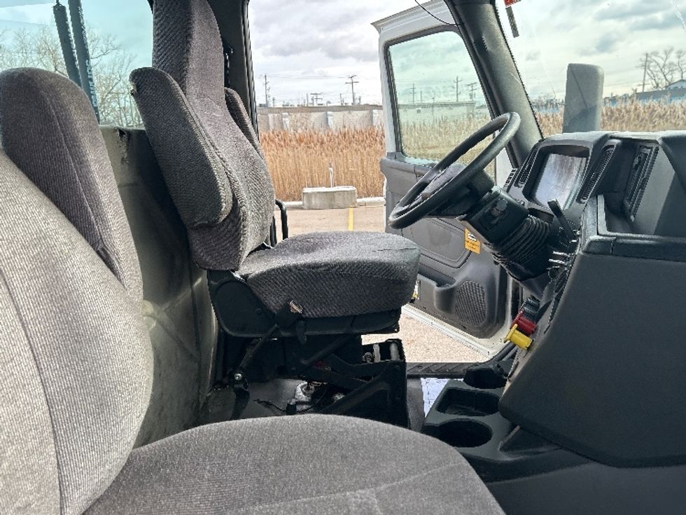 Day Cab Tractor-Heavy Duty Tractors-International-2020-LT625-Warren-MI-325,623\n\t\tmiles-$ 48,000 - Image 14