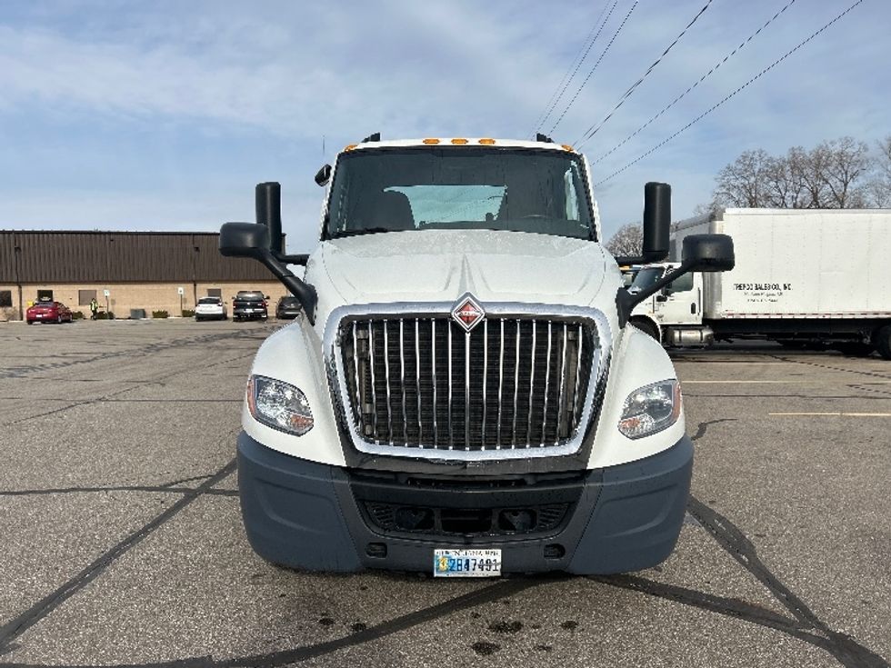 Day Cab Tractor-Heavy Duty Tractors-International-2020-LT625-Warren-MI-325,623\n\t\tmiles-$ 48,000 - Image 2