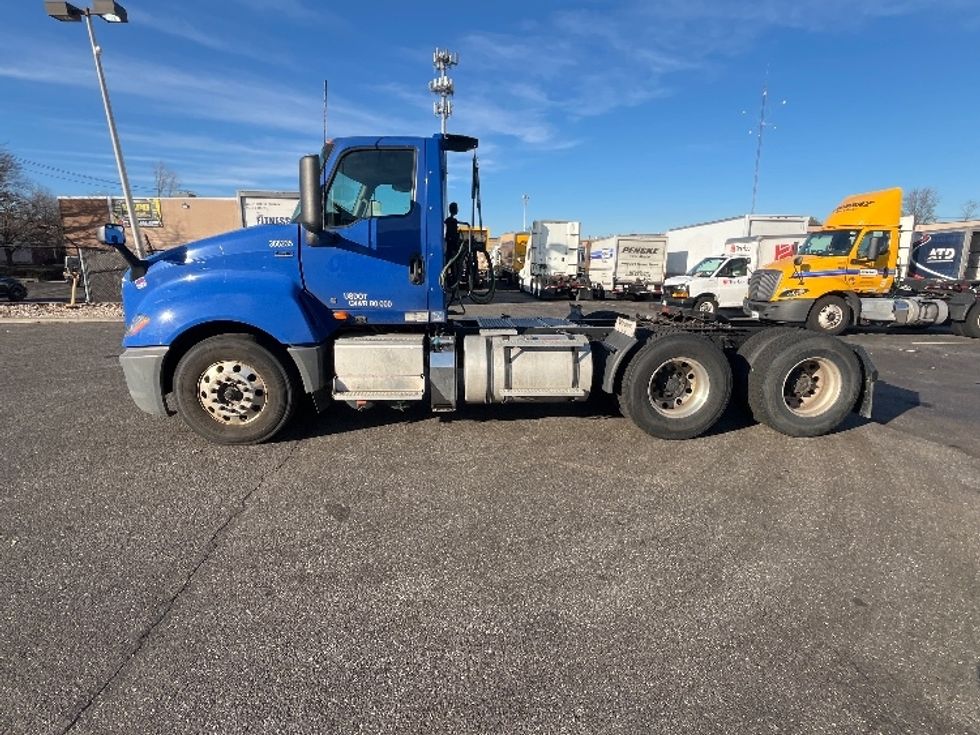 Day Cab Tractor-Heavy Duty Tractors-International-2020-LT625-West Babylon-NY-222,931\n\t\tmiles-$ 44,250 - Image 4