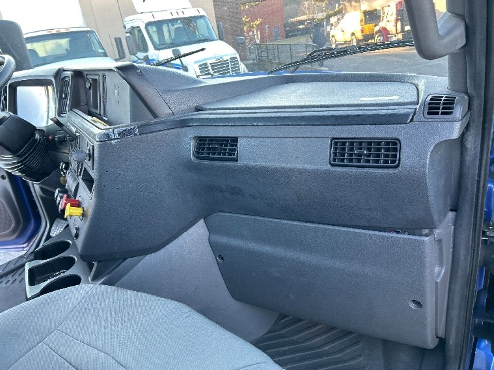Day Cab Tractor-Heavy Duty Tractors-International-2020-LT625-West Babylon-NY-368,547\n\t\tmiles-$ 35,250 - Image 13