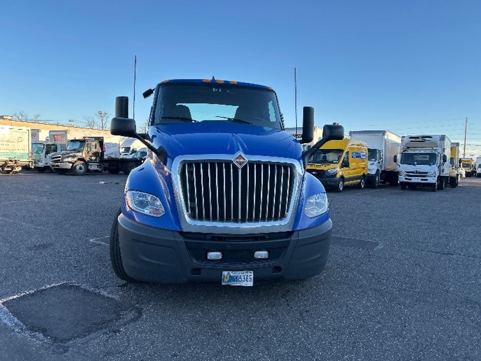 Day Cab Tractor-Heavy Duty Tractors-International-2020-LT625-West Babylon-NY-368,547\n\t\tmiles-$ 35,250 - Image 2