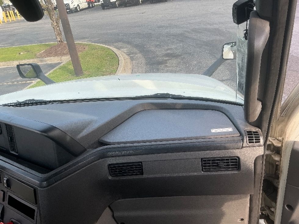 Day Cab Tractor-Heavy Duty Tractors-International-2020-LT625-West Columbia-SC-518,523\n\t\tmiles-$ 22,750 - Image 12