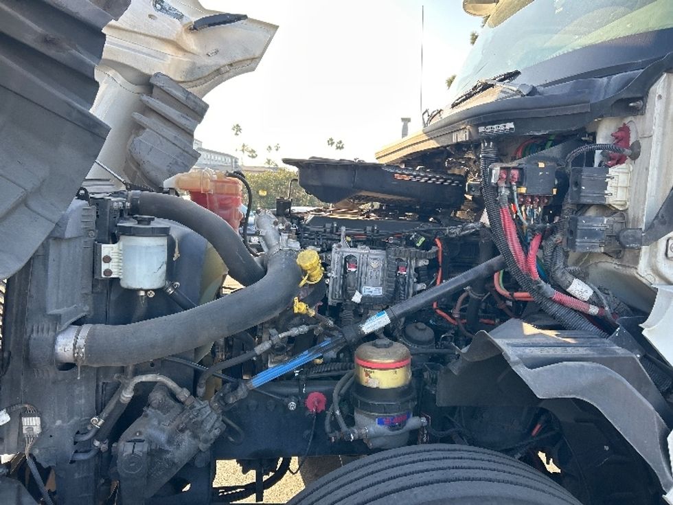 Day Cab Tractor-Heavy Duty Tractors-International-2020-LT625-West Sacramento-CA-331,826\n\t\tmiles-$ 38,500 - Image 16