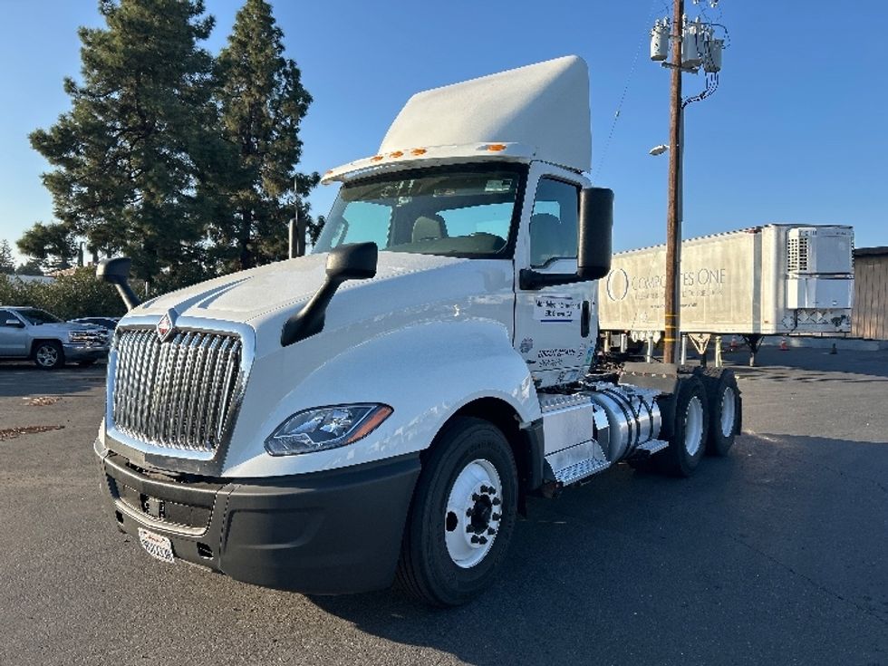 Day Cab Tractor-Heavy Duty Tractors-International-2020-LT625-West Sacramento-CA-331,826\n\t\tmiles-$ 38,500 - Image 3