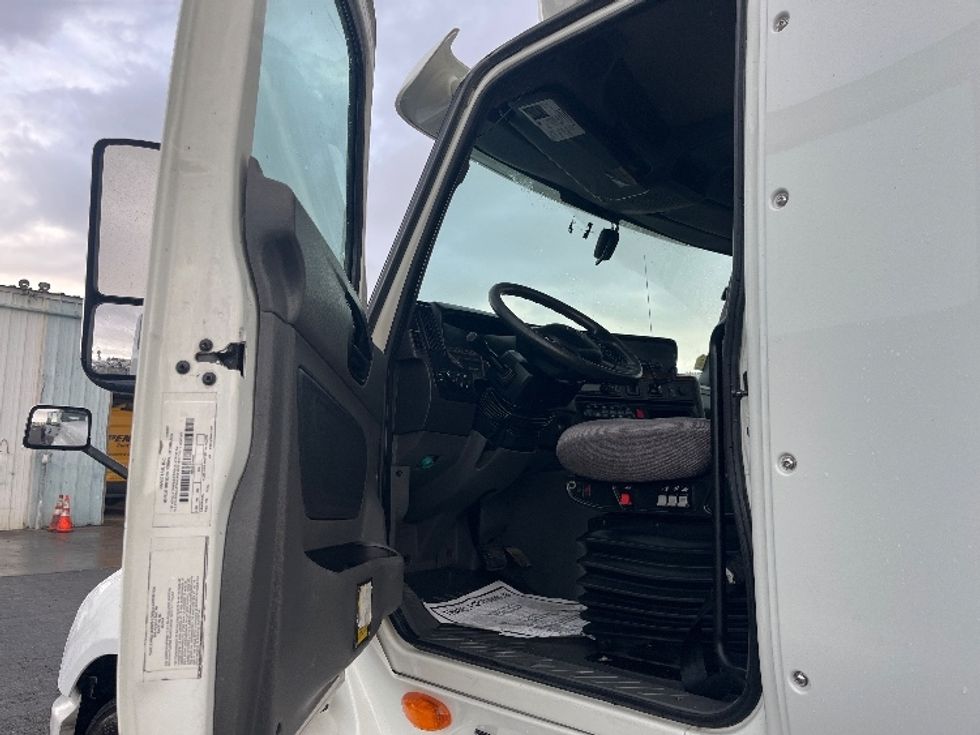 Day Cab Tractor-Heavy Duty Tractors-International-2020-LT625-West Sacramento-CA-335,800\n\t\tmiles-$ 56,750 - Image 9