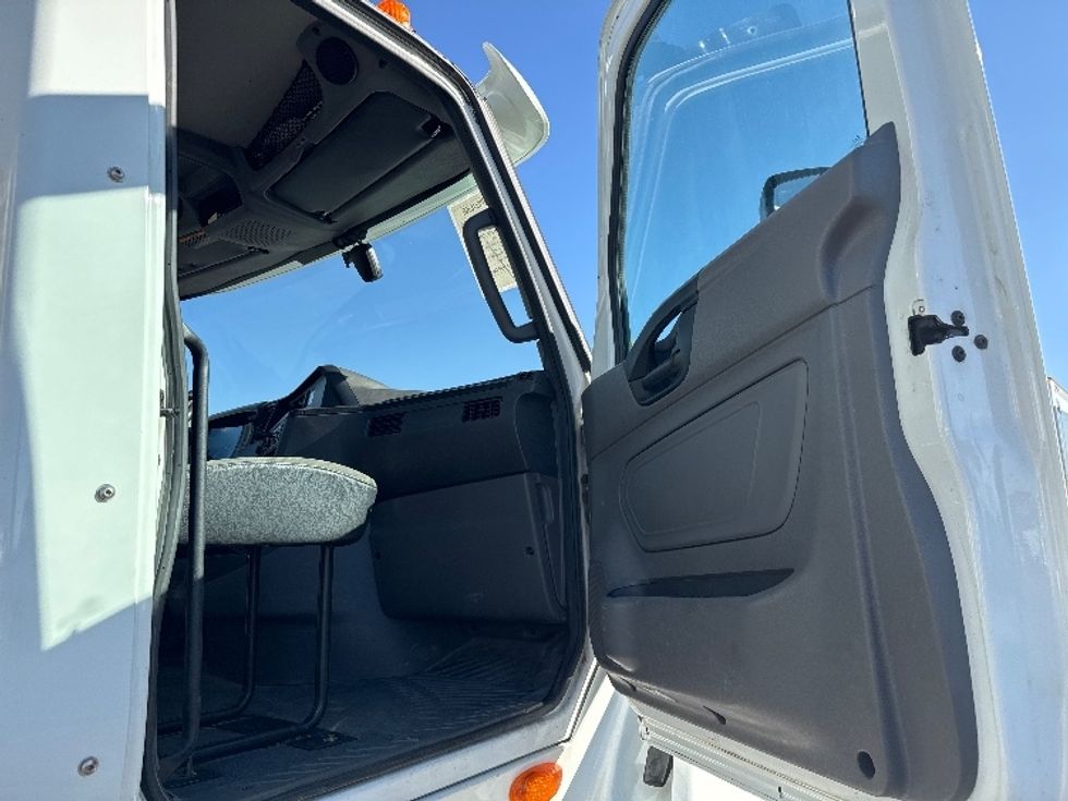 Day Cab Tractor-Heavy Duty Tractors-International-2020-LT625-West Valley City-UT-130,143\n\t\tmiles-$ 42,250 - Image 9