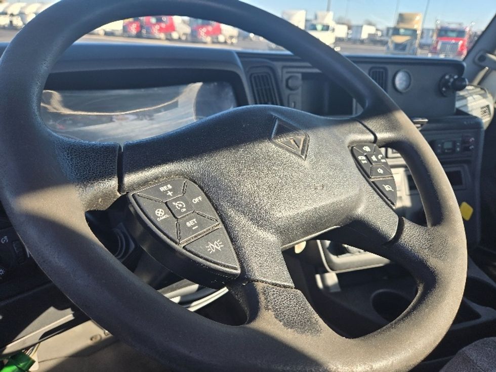 Day Cab Tractor-Heavy Duty Tractors-International-2020-LT625-White Deer-PA-467,257\n\t\tmiles-$ 34,250 - Image 10