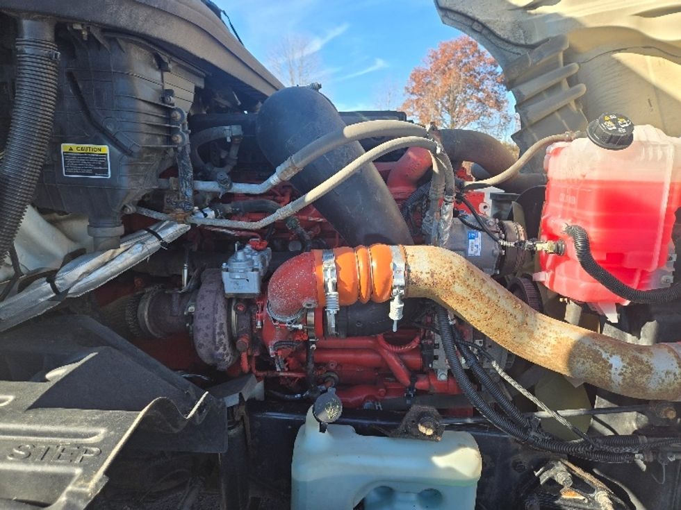 Day Cab Tractor-Heavy Duty Tractors-International-2020-LT625-White Deer-PA-467,257\n\t\tmiles-$ 34,250 - Image 15