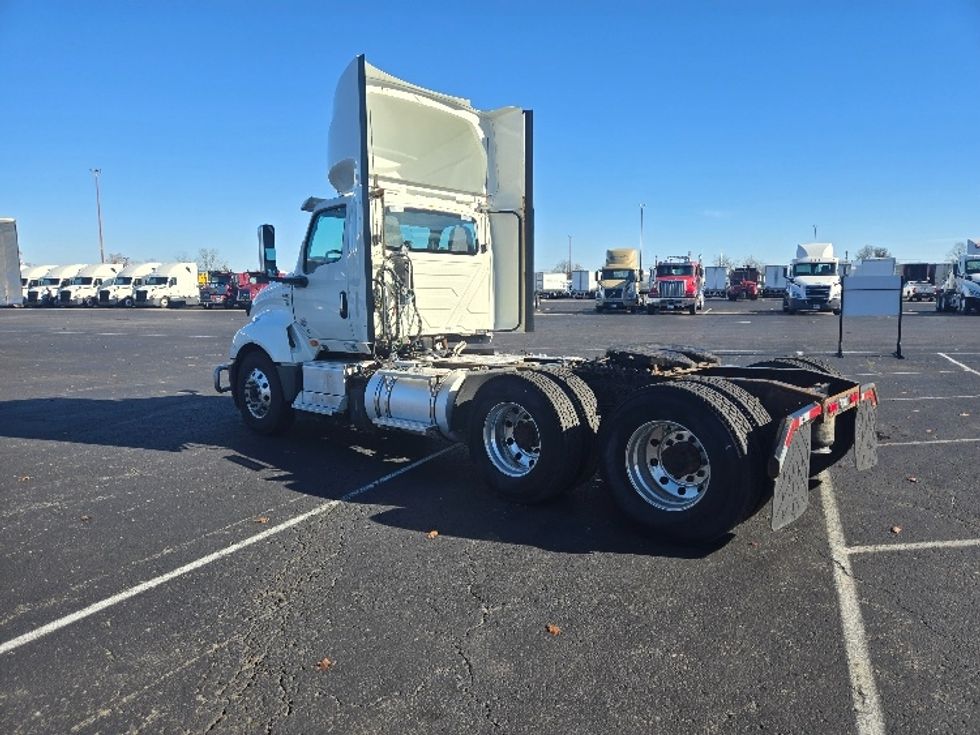 Day Cab Tractor-Heavy Duty Tractors-International-2020-LT625-White Deer-PA-467,257\n\t\tmiles-$ 34,250 - Image 5