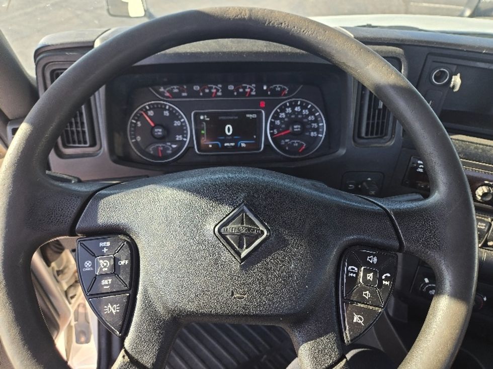 Day Cab Tractor-Heavy Duty Tractors-International-2020-LT625-White Deer-PA-490,756\n\t\tmiles-$ 32,250 - Image 11