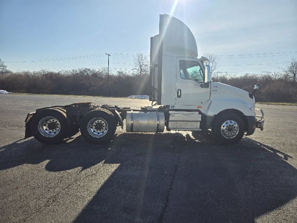 Day Cab Tractor-Heavy Duty Tractors-International-2020-LT625-White Deer-PA-490,756\n\t\tmiles-$ 32,250 - Image 8