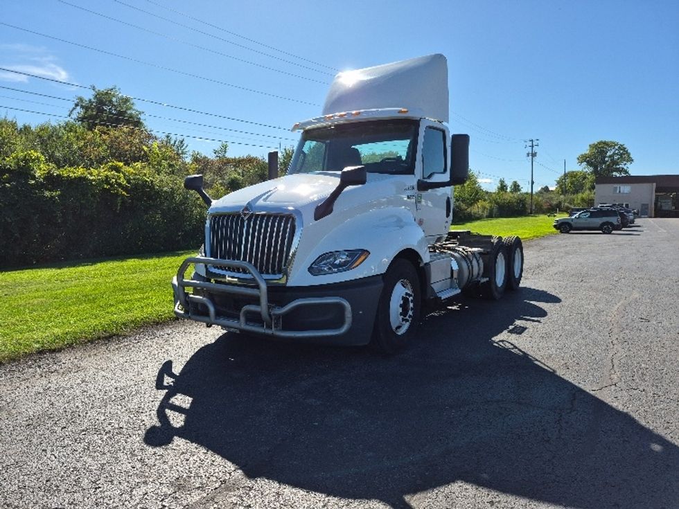 Day Cab Tractor-Heavy Duty Tractors-International-2020-LT625-White Deer-PA-553,359\n\t\tmiles-$ 23,250 - Image 3