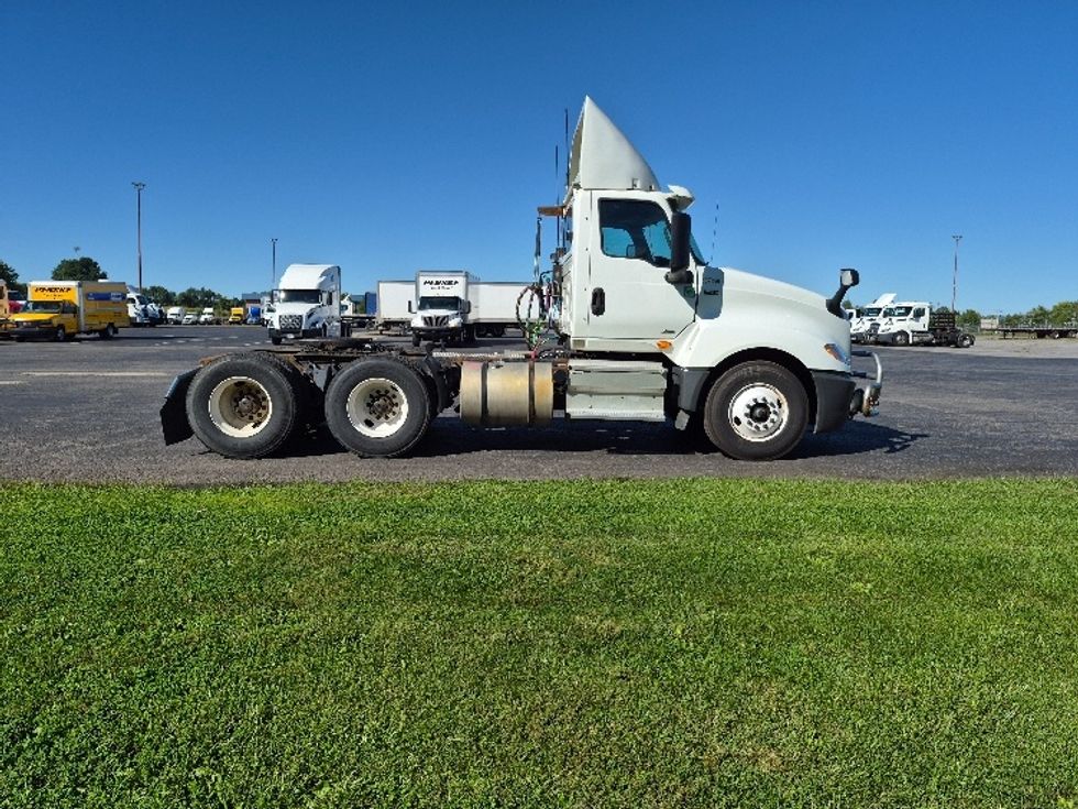Day Cab Tractor-Heavy Duty Tractors-International-2020-LT625-White Deer-PA-553,359\n\t\tmiles-$ 23,250 - Image 8
