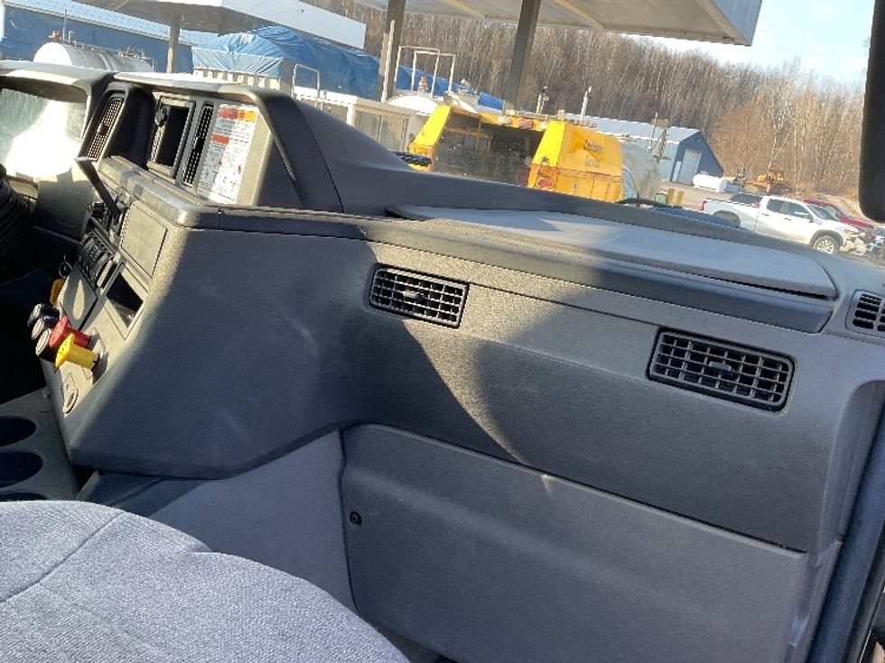 Day Cab Tractor-Heavy Duty Tractors-International-2020-LT625-Whitesboro-NY-447,233\n\t\tmiles-$ 34,000 - Image 13